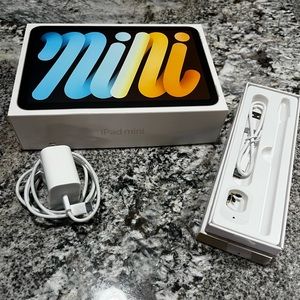 iPad Mini 6th generation in starlight